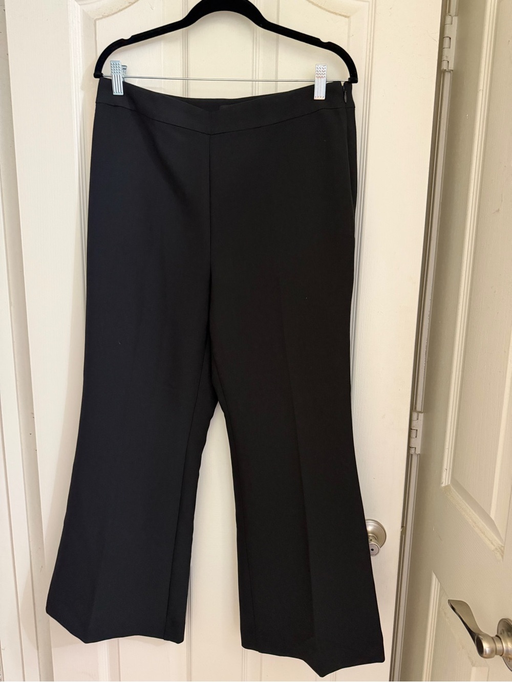 Ann Taylor NWT Black Women's Dress Pants - Classic Wide-Leg with side zipper